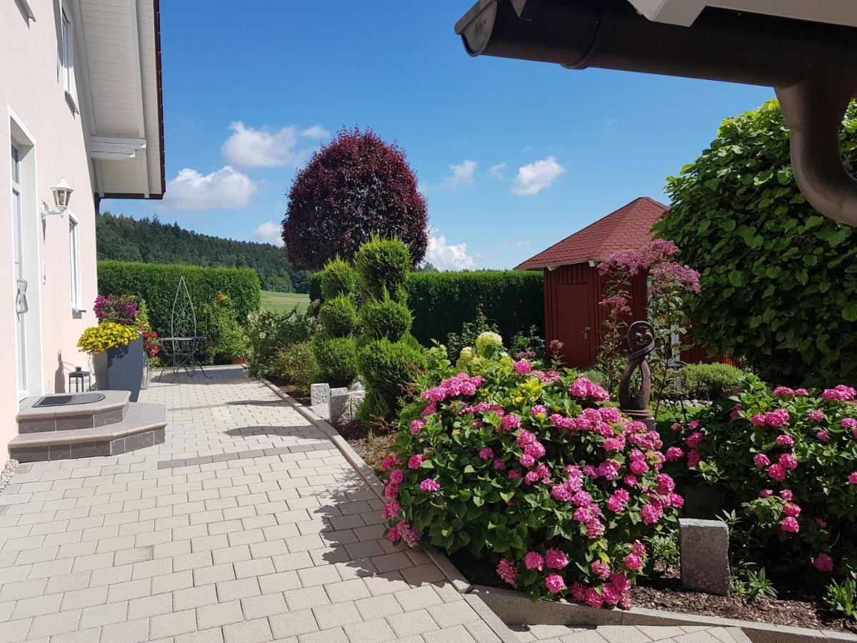Ferienwohnung Toni Mit Balkon Und Garten Pemfling Kültér fotó