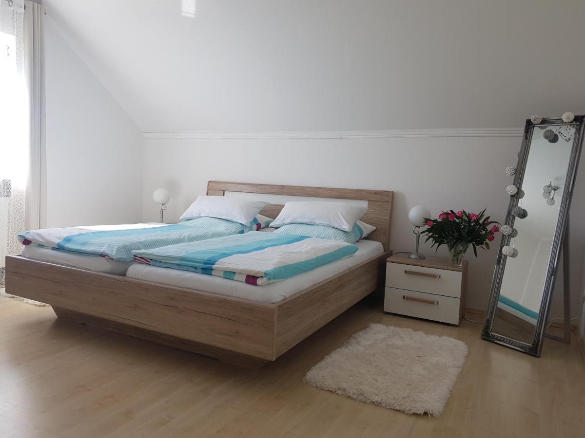 Ferienwohnung Toni Mit Balkon Und Garten Pemfling Kültér fotó